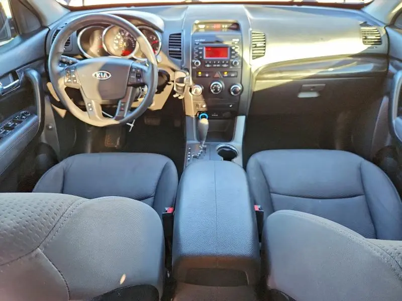 2012 KIA SORENTO BASE  
