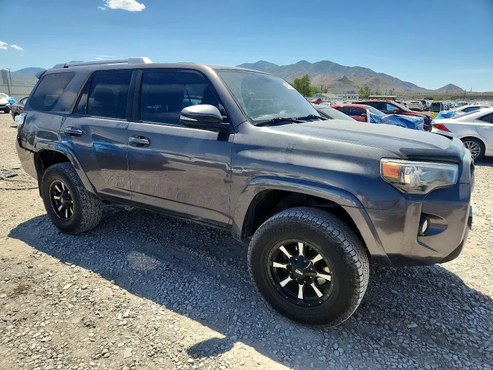 2016 TOYOTA 4RUNNER SR5 PREMIUM  