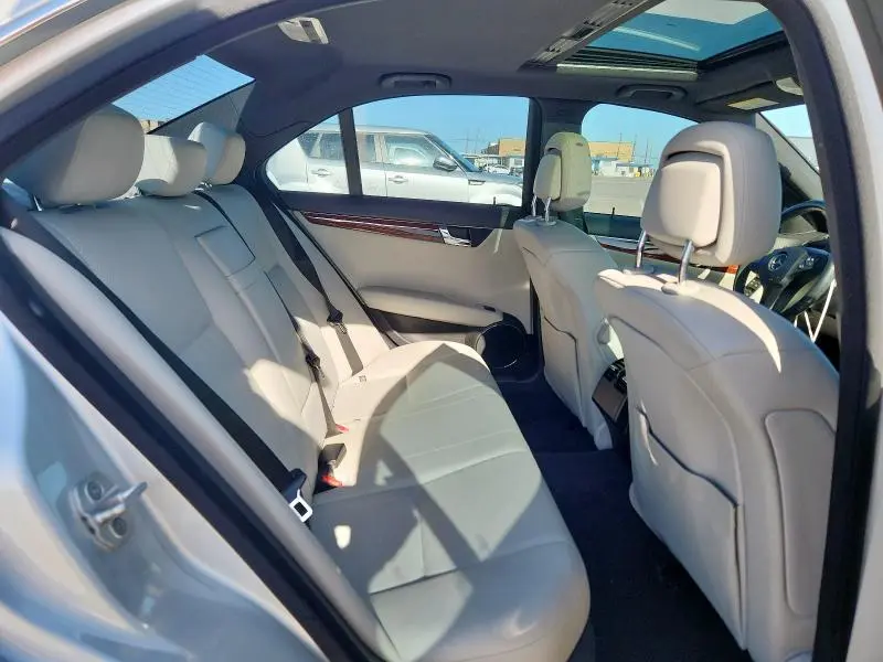 2011 MERCEDES-BENZ C 300  