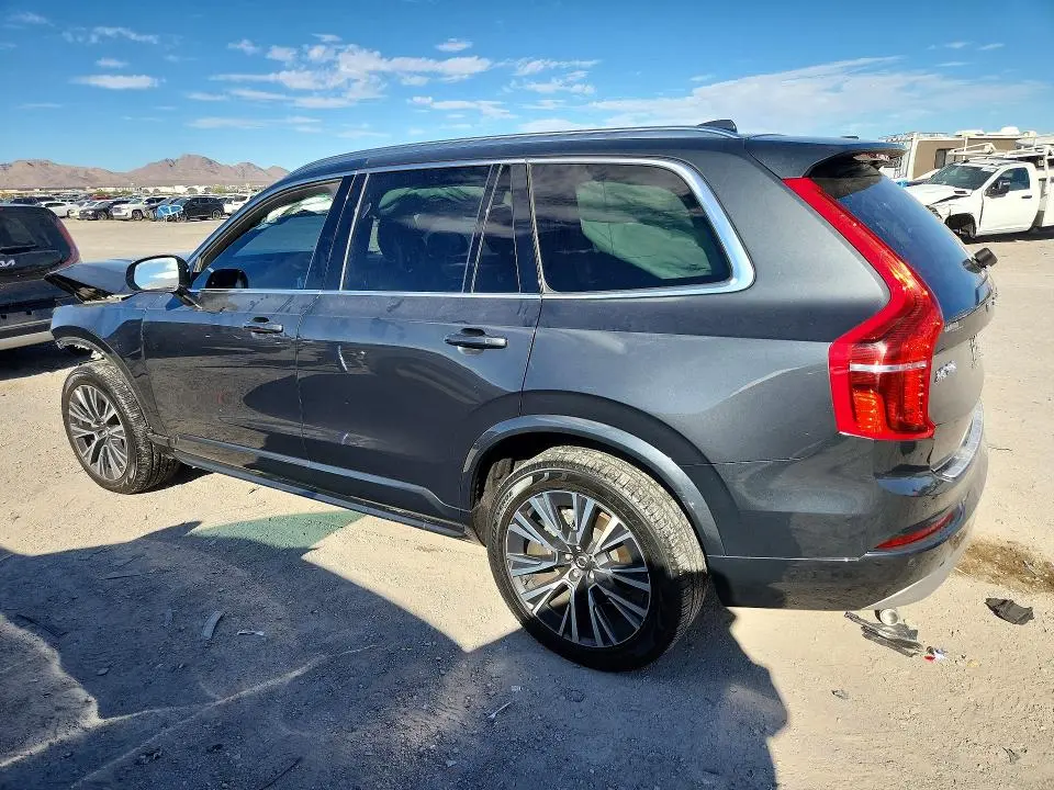 2022 VOLVO XC90 T6 MOMENTUM  