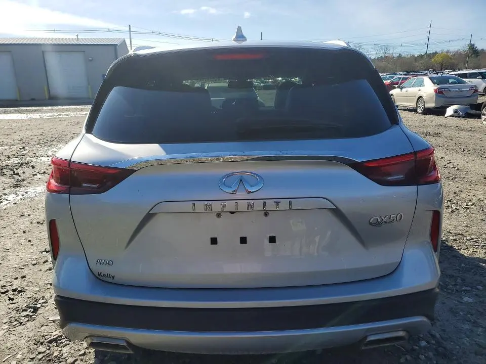 2019 INFINITI QX50 LUXE  