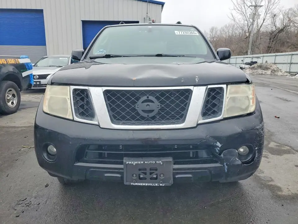 2010 NISSAN PATHFINDER S  