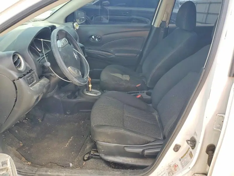 2019 NISSAN VERSA SV  