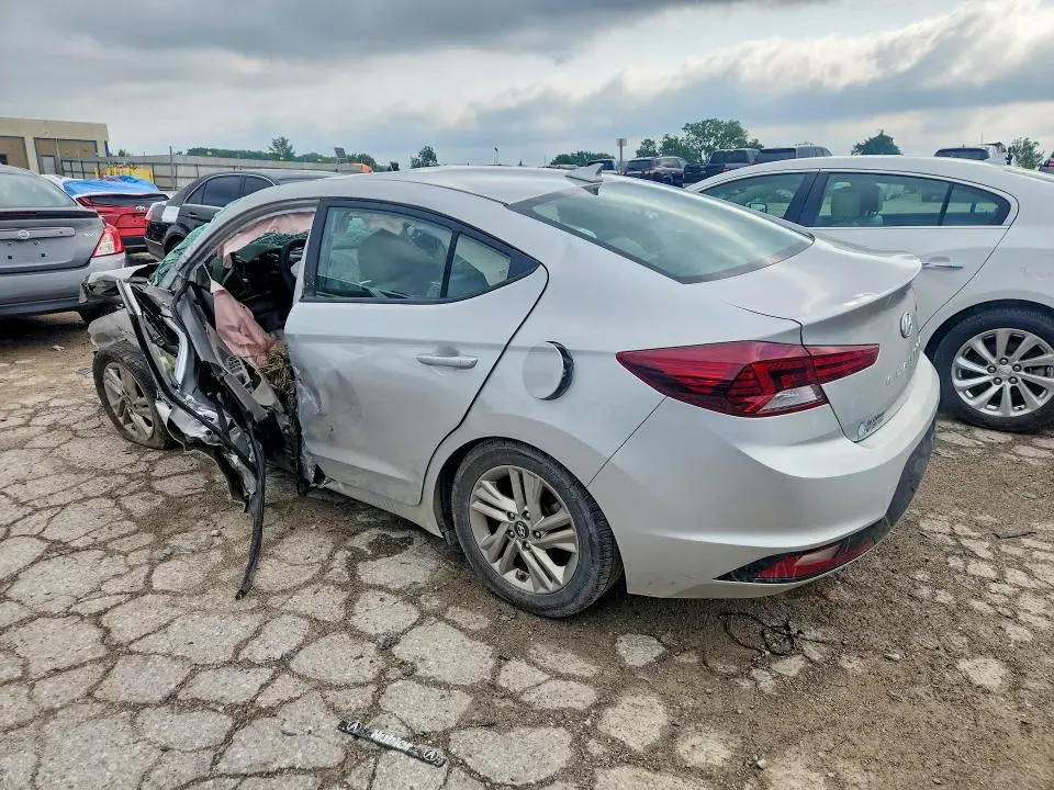 2019 HYUNDAI ELANTRA SEL  