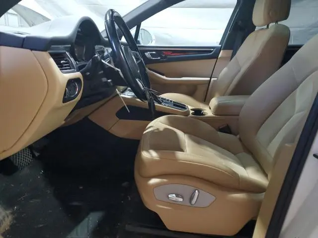 2017 PORSCHE MACAN   