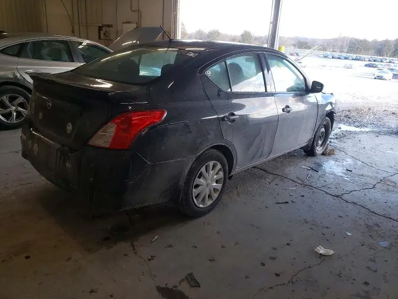 2018 NISSAN VERSA S  