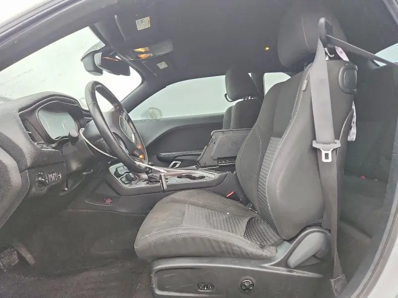 2016 DODGE CHALLENGER SXT  