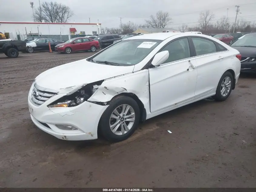 2013 HYUNDAI SONATA GLS