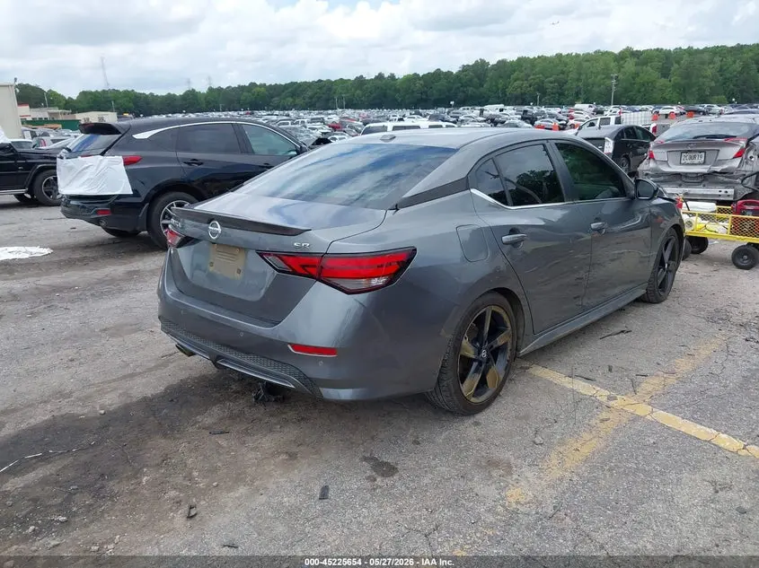 2021 NISSAN SENTRA SR XTRONIC CVT