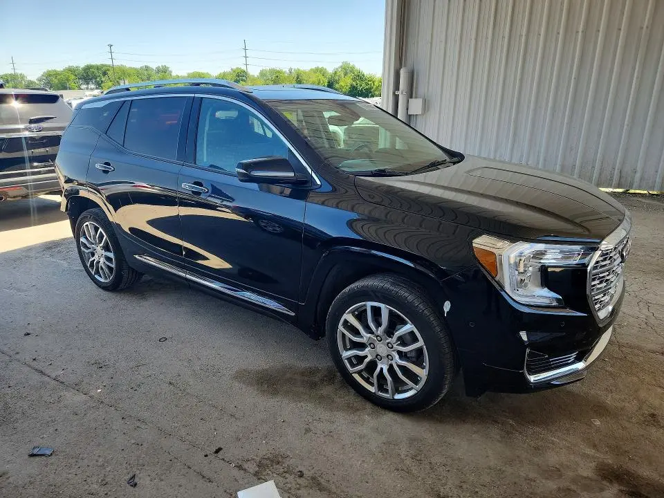 2022 GMC TERRAIN DENALI  