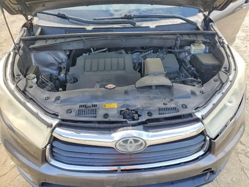 2016 TOYOTA HIGHLANDER LIMITED PLATINUM  