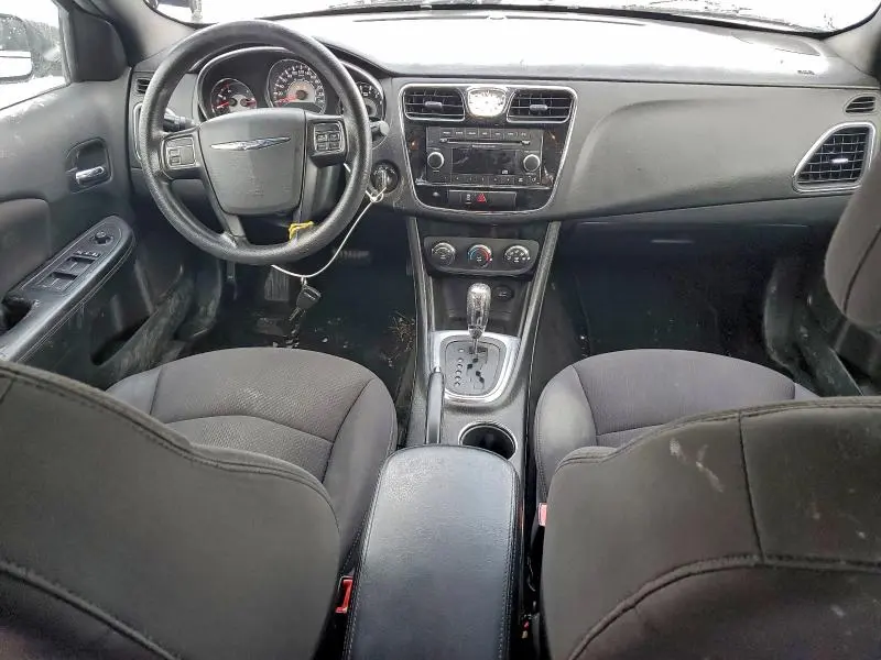 2013 CHRYSLER 200 LX  