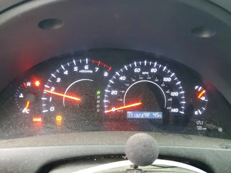 2010 TOYOTA CAMRY LE  