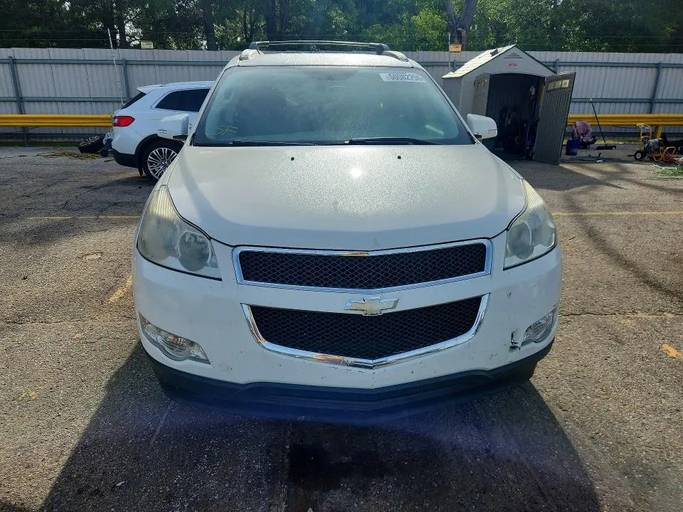 2011 CHEVROLET TRAVERSE LT  