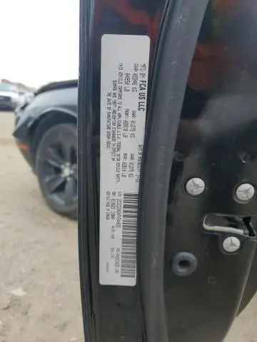 2015 DODGE CHALLENGER SXT  