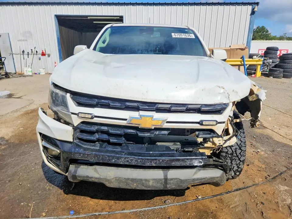2021 CHEVROLET COLORADO LT  