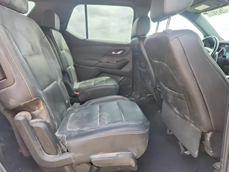 2023 CHEVROLET TRAVERSE LT  