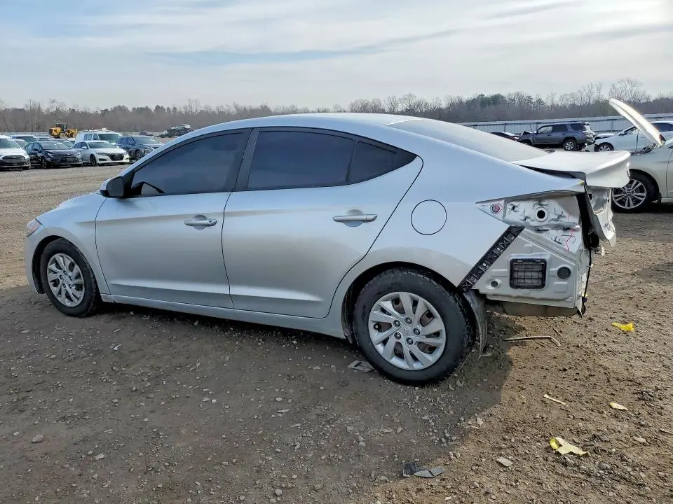 2018 HYUNDAI ELANTRA SE  