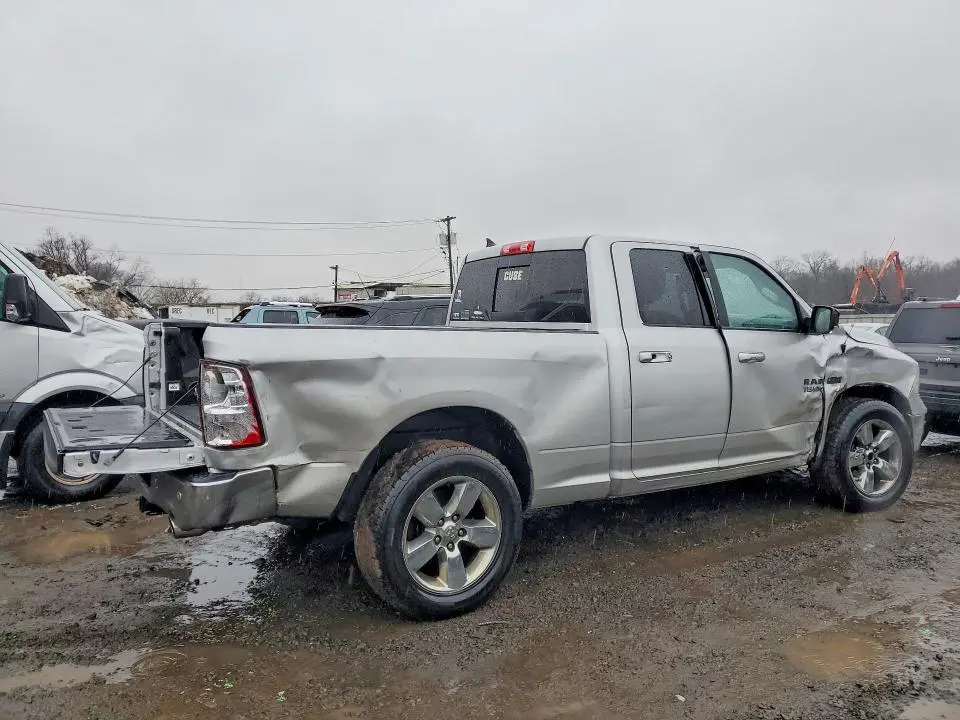 2015 RAM 1500 SLT  