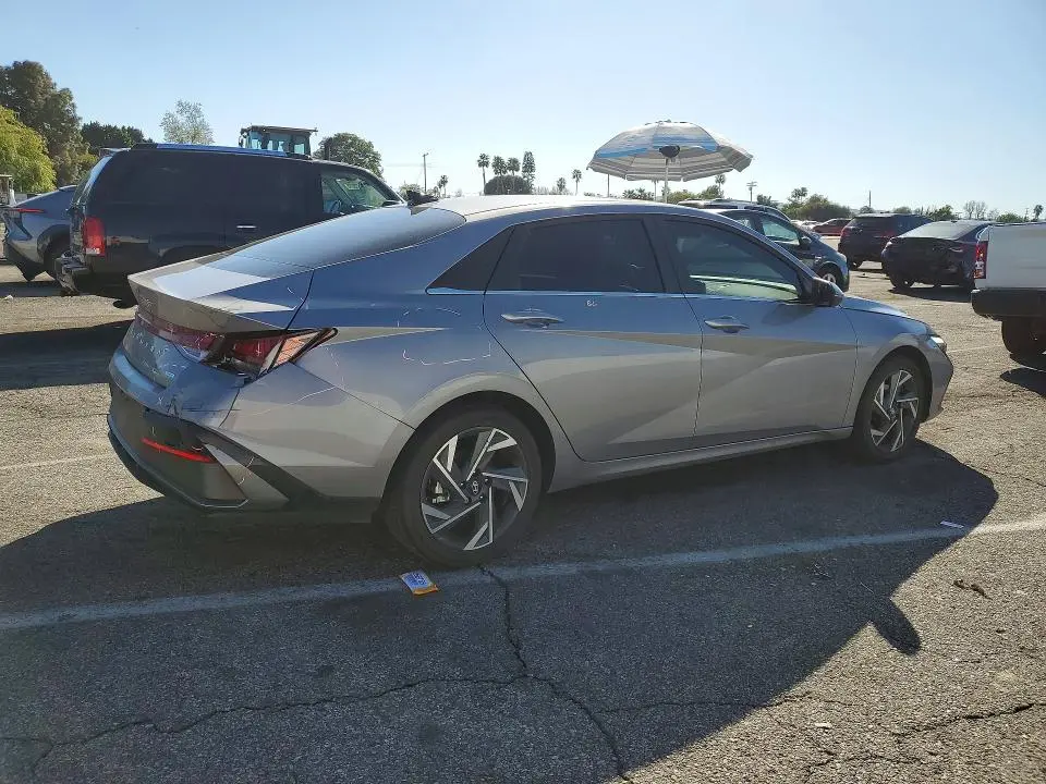 2025 HYUNDAI ELANTRA LIMITED  