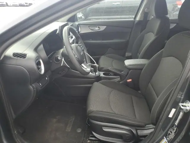 2023 KIA FORTE LX  