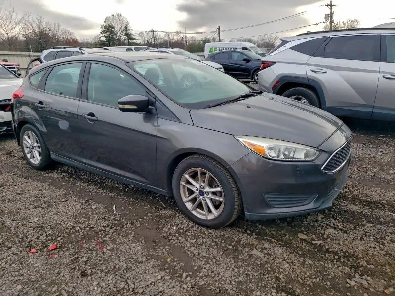 2015 FORD FOCUS SE  