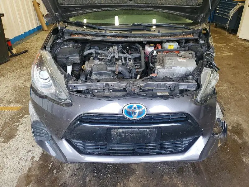 2016 TOYOTA PRIUS C TWO  