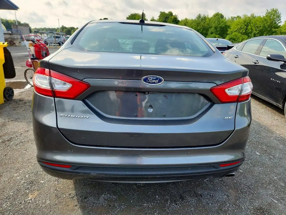 2015 FORD FUSION SE  