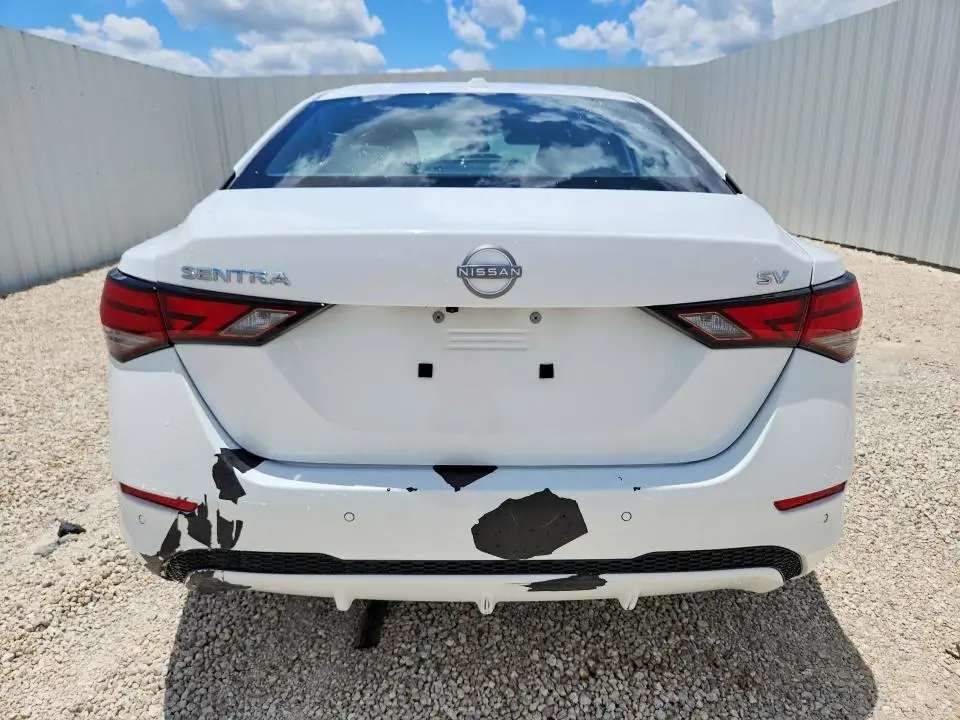 2024 NISSAN SENTRA SV  