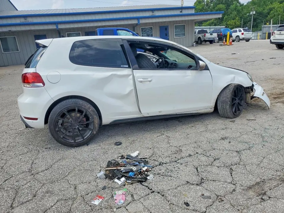 2011 VOLKSWAGEN GTI   