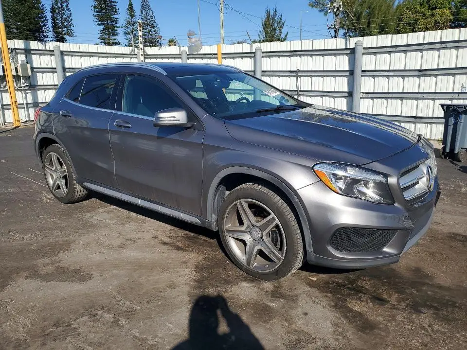 2015 MERCEDES-BENZ GLA 250 4MATIC  