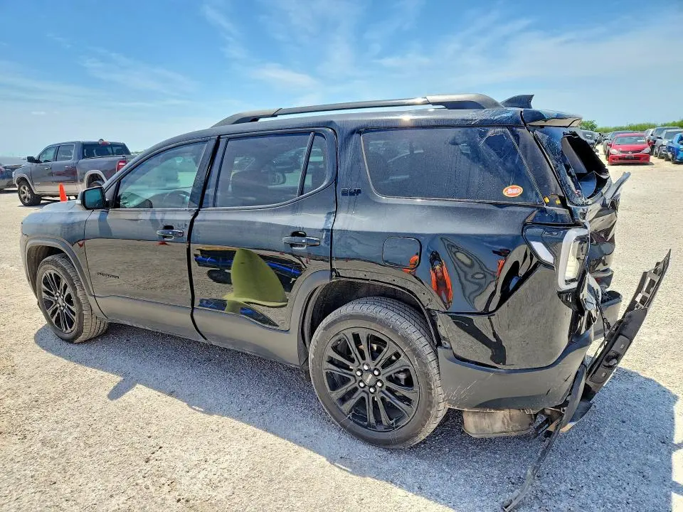 2022 GMC ACADIA SLT  