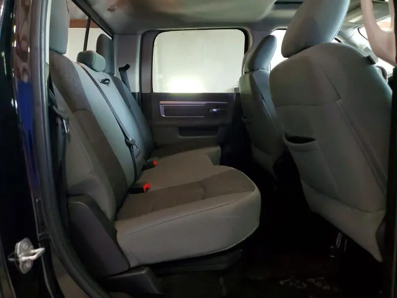 2016 RAM 2500 SLT  