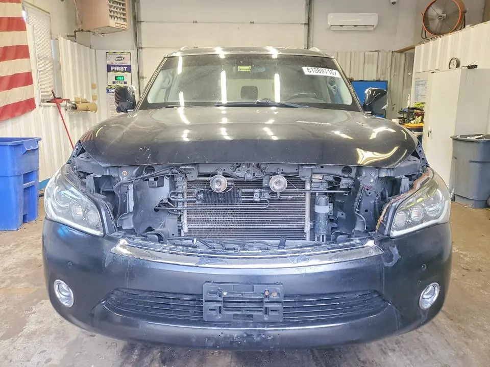 2011 INFINITI QX56 BASE  