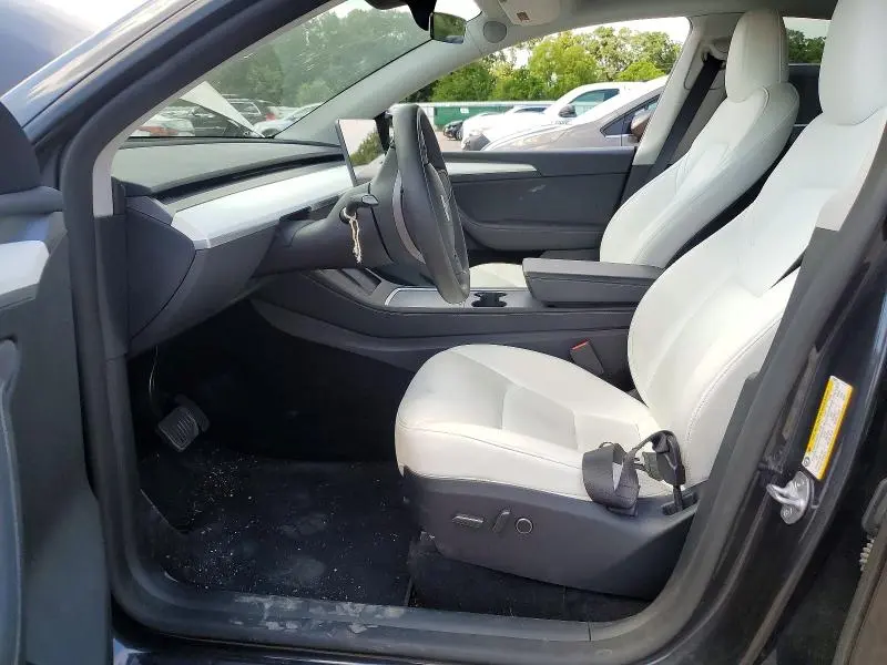 2025 TESLA MODEL Y   