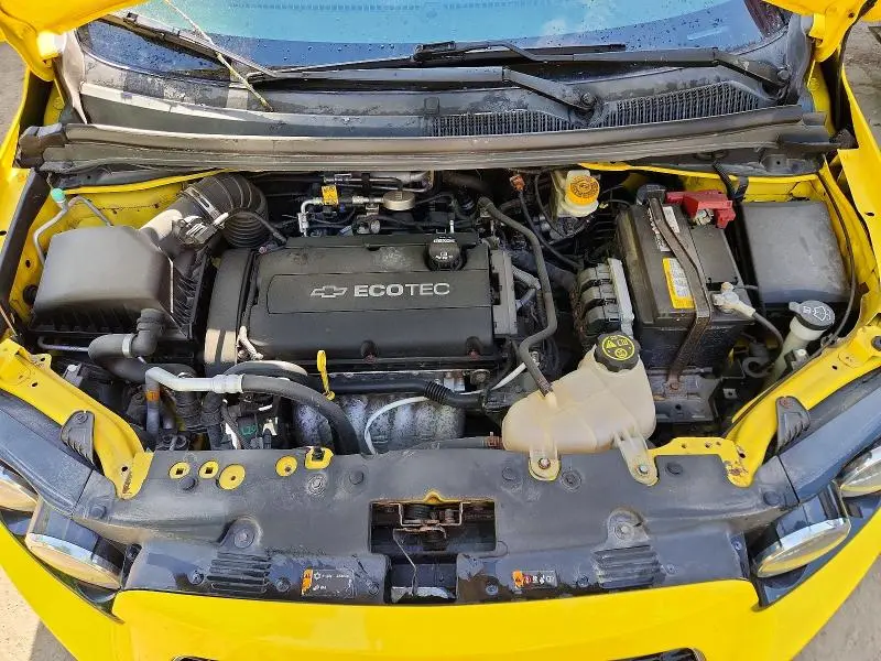 2016 CHEVROLET SONIC LT  