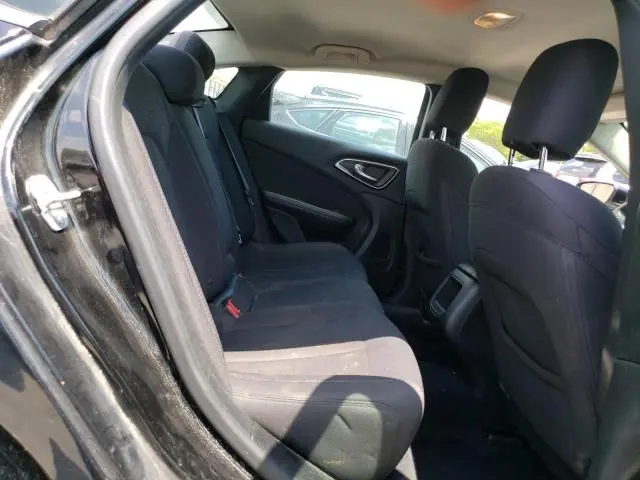 2015 CHRYSLER 200 LX  