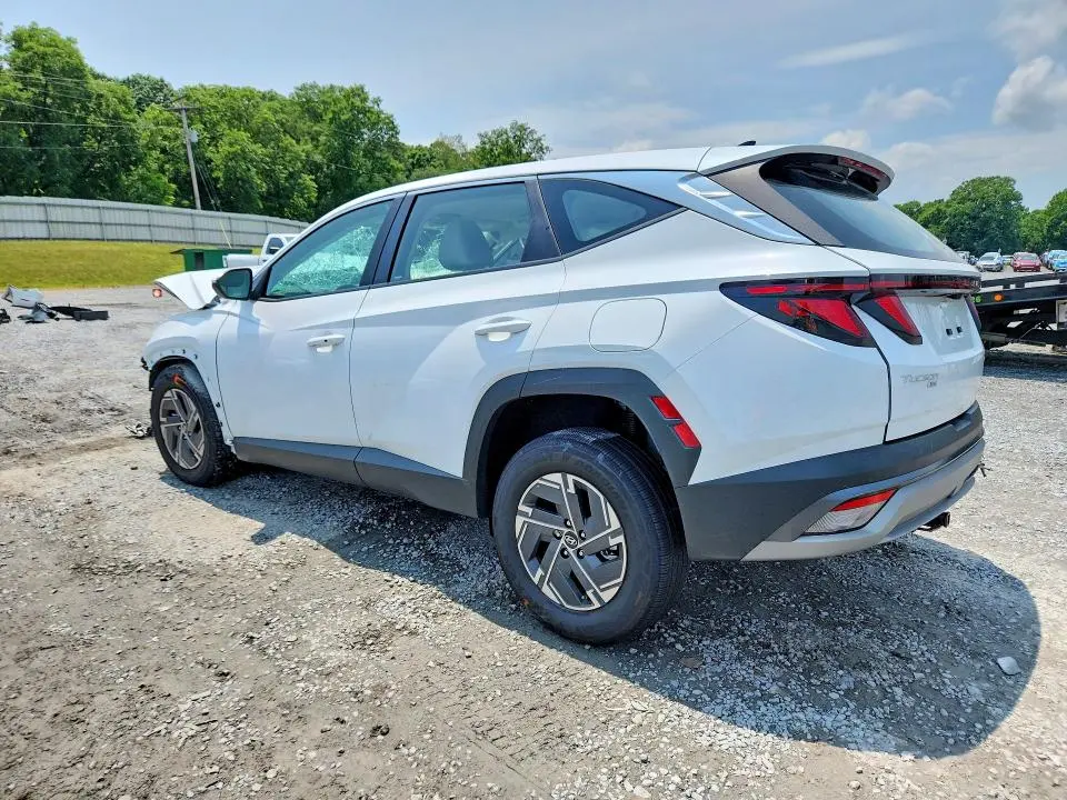 2026 HYUNDAI TUCSON BLUE SE  