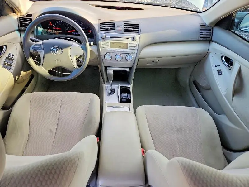 2010 TOYOTA CAMRY LE  