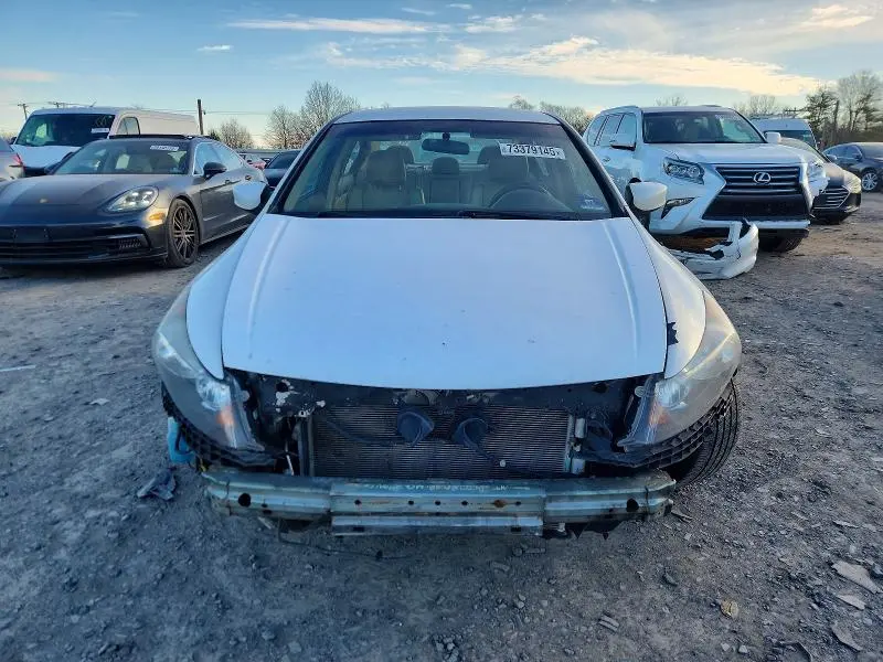 2011 HONDA ACCORD SE  