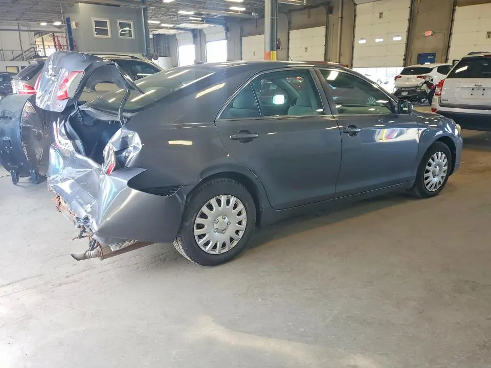 2011 TOYOTA CAMRY LE  
