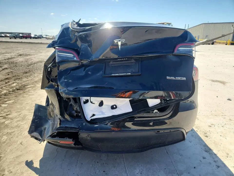 2024 TESLA MODEL Y   