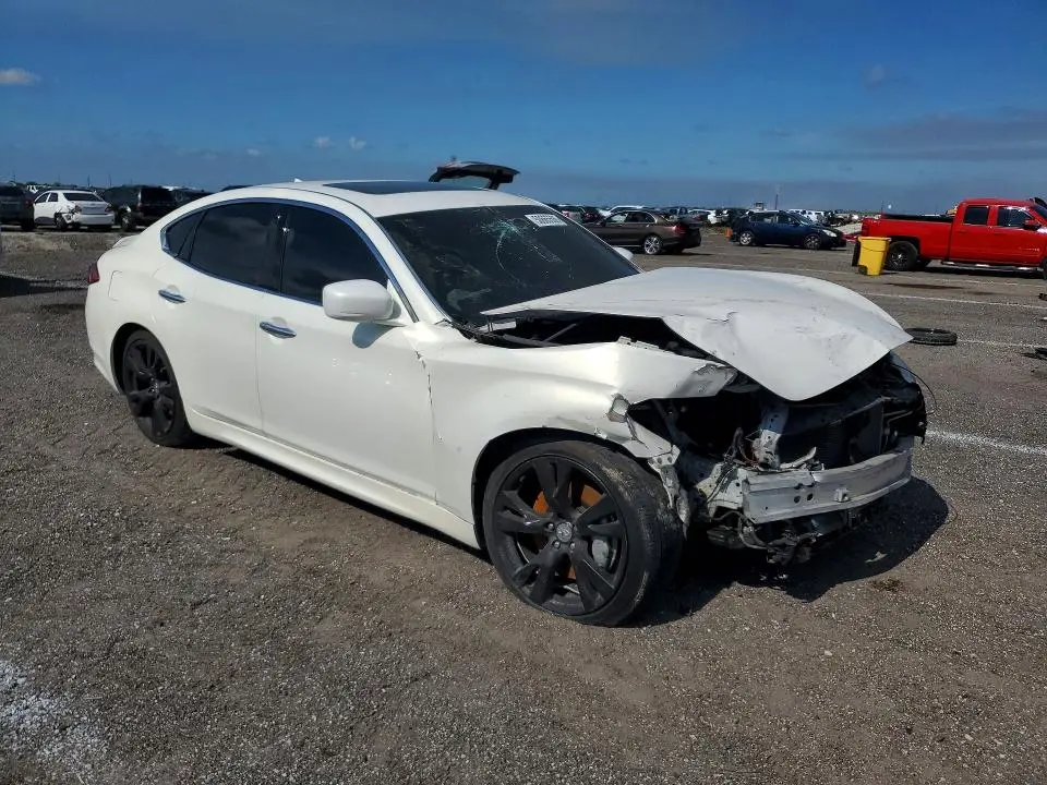 2013 INFINITI M37 X  