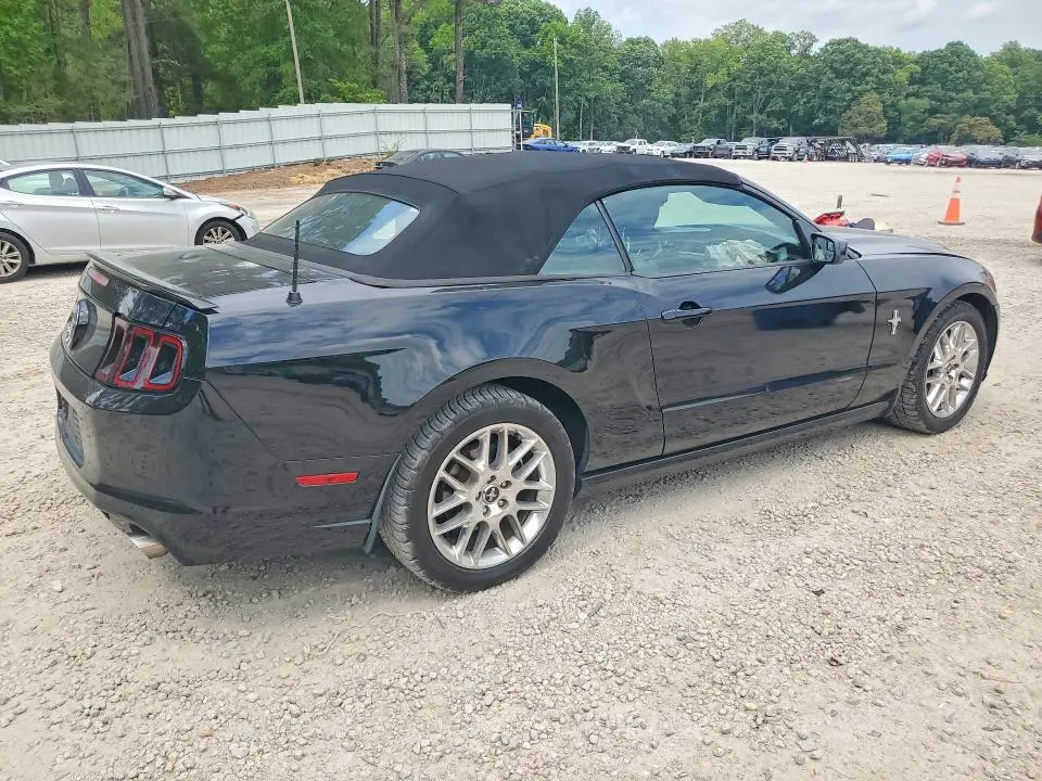 2013 FORD MUSTANG   
