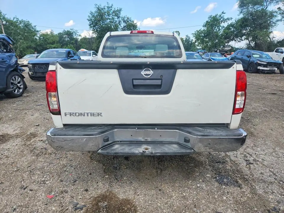 2015 NISSAN FRONTIER S  
