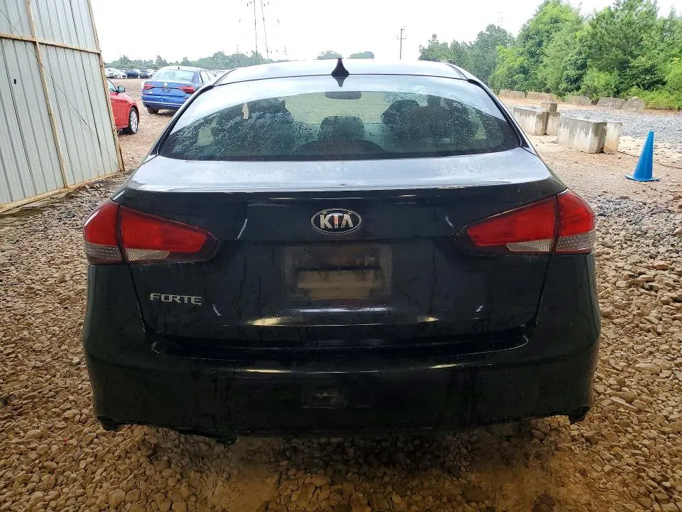 2017 KIA FORTE LX  