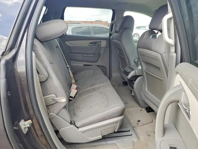 2017 CHEVROLET TRAVERSE LS  