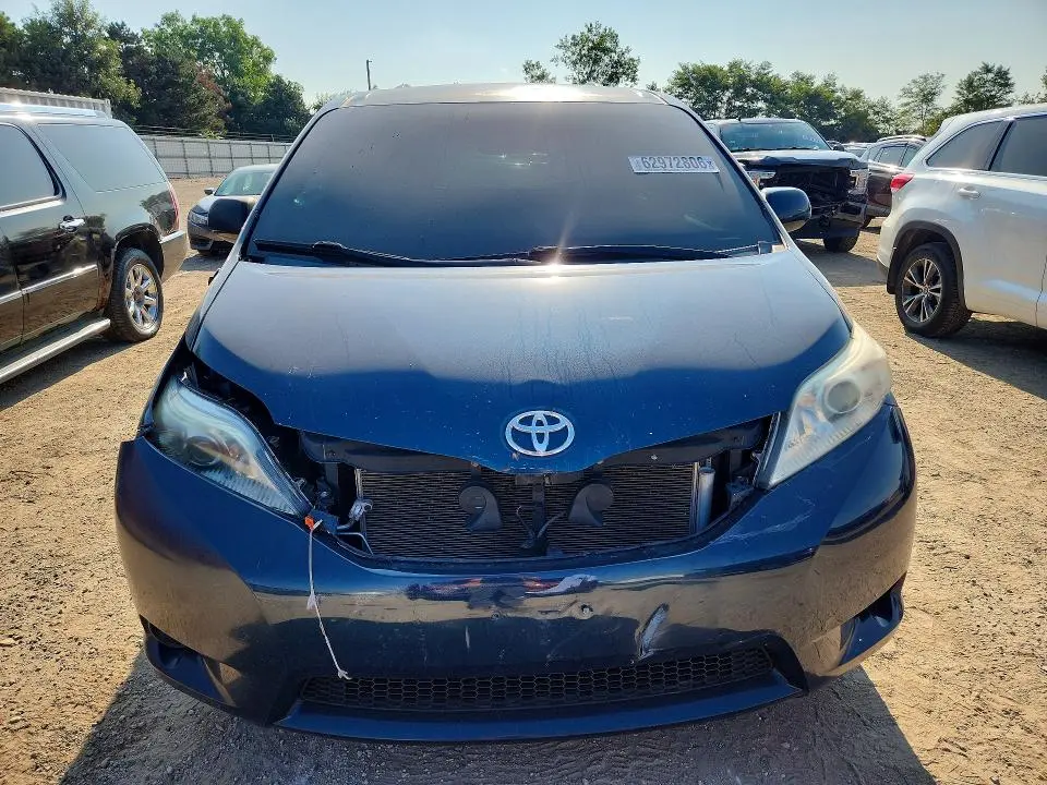 2011 TOYOTA SIENNA LE  