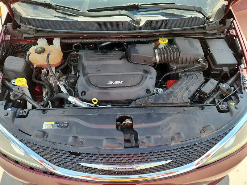2017 CHRYSLER PACIFICA LIMITED  