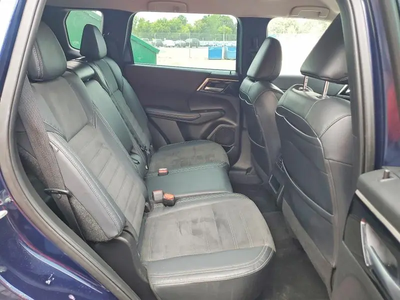 2023 MITSUBISHI OUTLANDER SE  